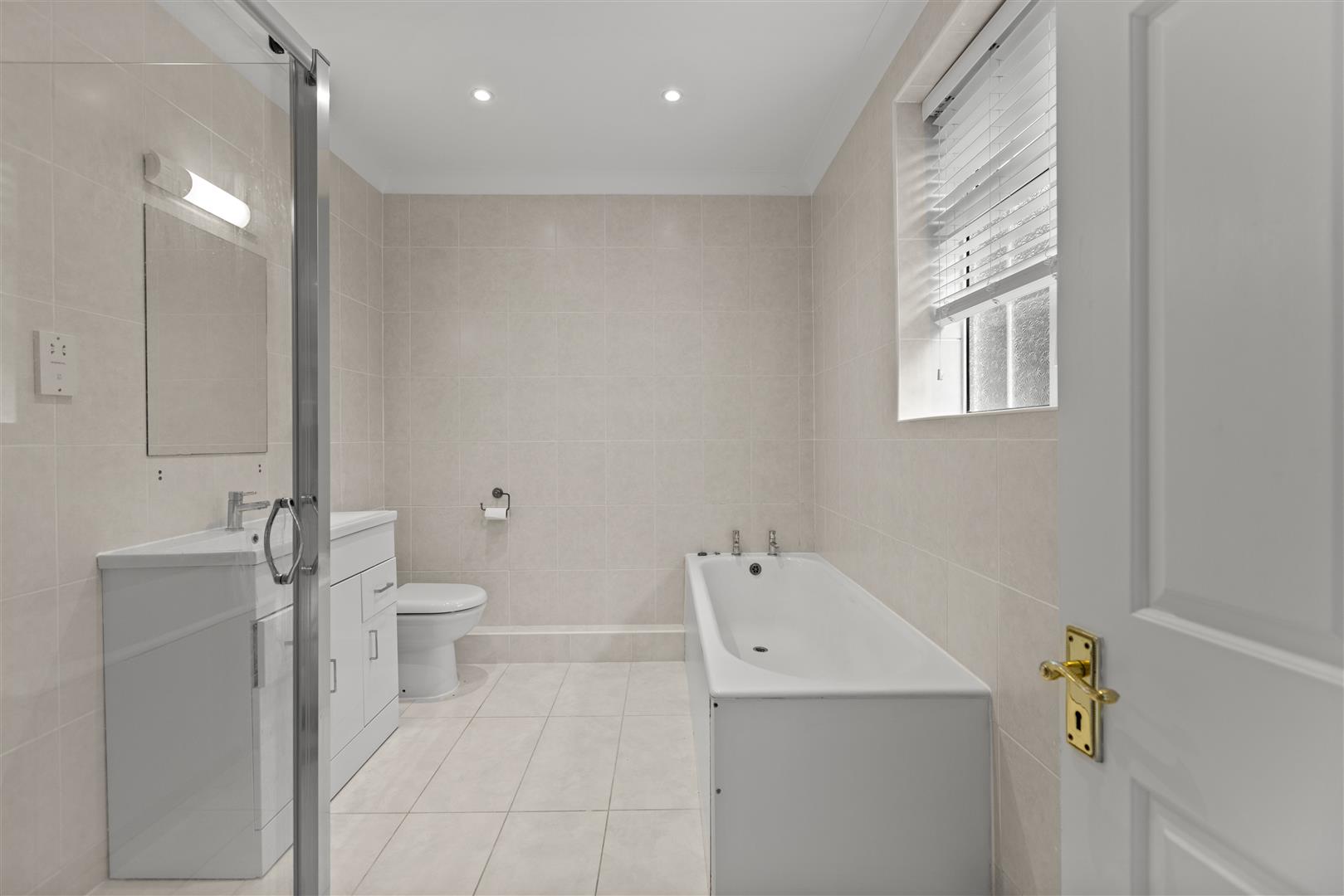 Woodlands Close, Ascot